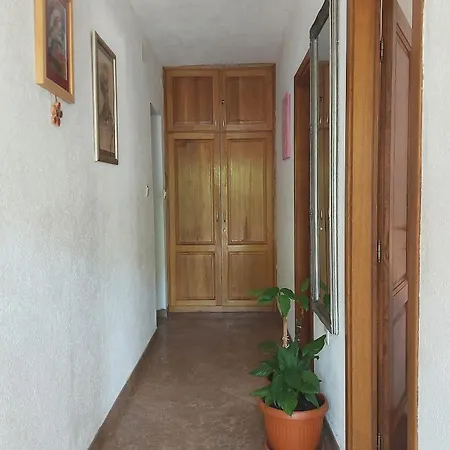 Apartamento By The Sea Cove Zarace - Gdinj, Hvar - 25037