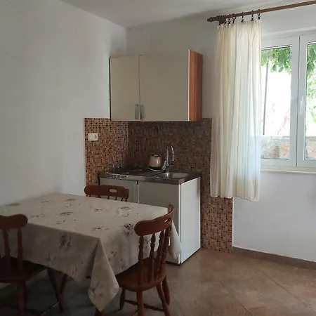 Apartamento By The Sea Cove Zarace - Gdinj, Hvar - 25037