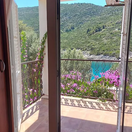 Apartamento By The Sea Cove Zarace - Gdinj, Hvar - 25037 *